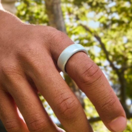 Oura Ring 4 Ceramic - Tide - Express Yourself In Colorful Ceramic.